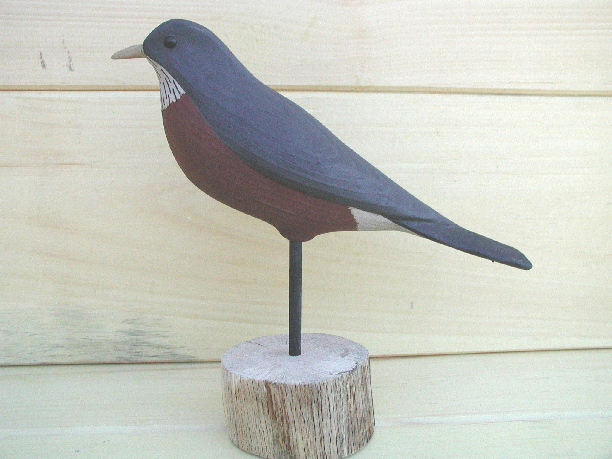 Robin Stand Robin Standing – S.R. White Carving & Son
